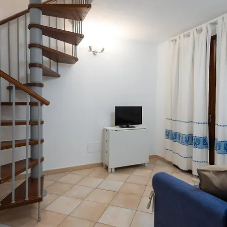 Myrsine Stella - Klodge Apartman
